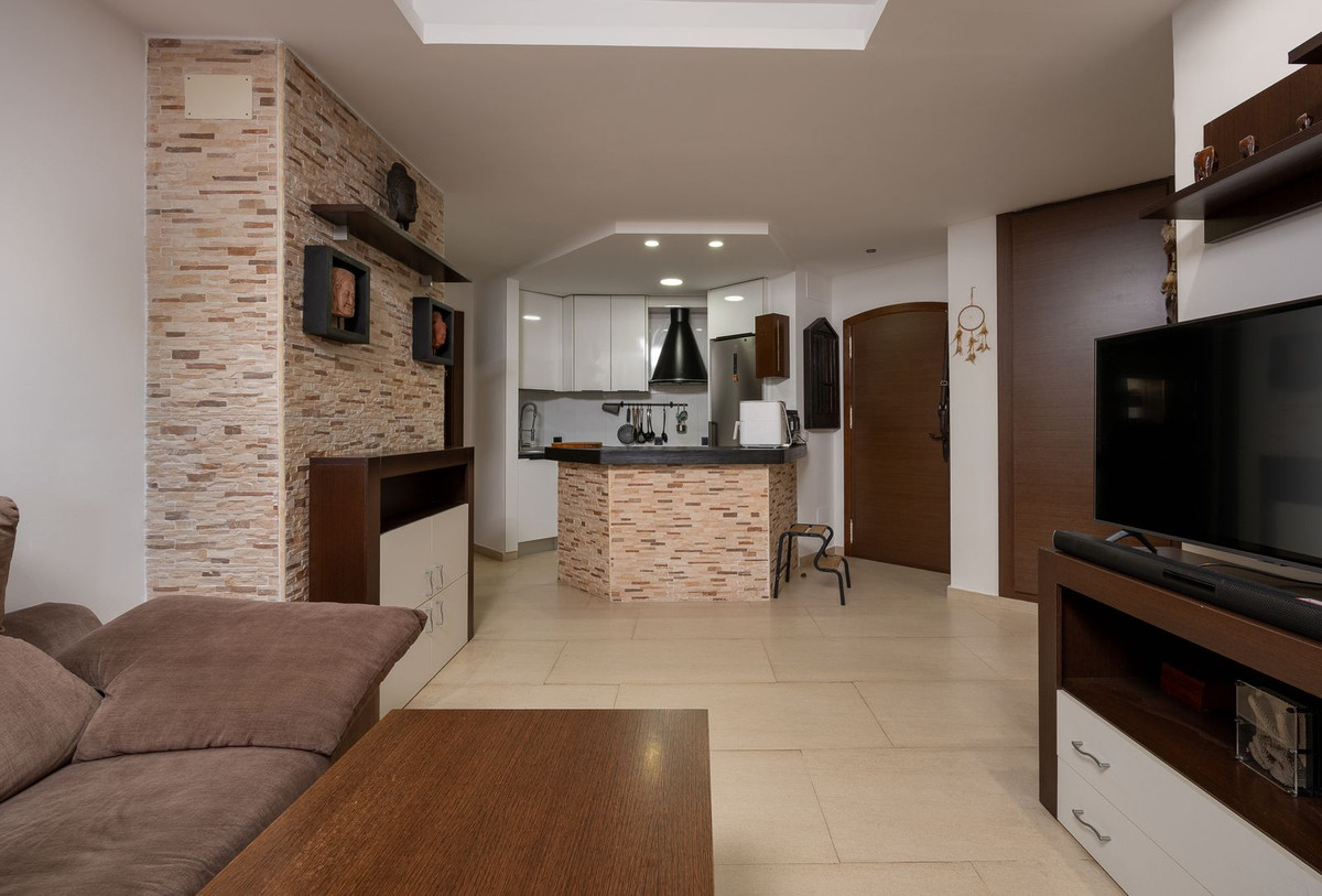 2 Bed Apartment for sale in Calahonda Costa Del Sol, Málaga, Spain