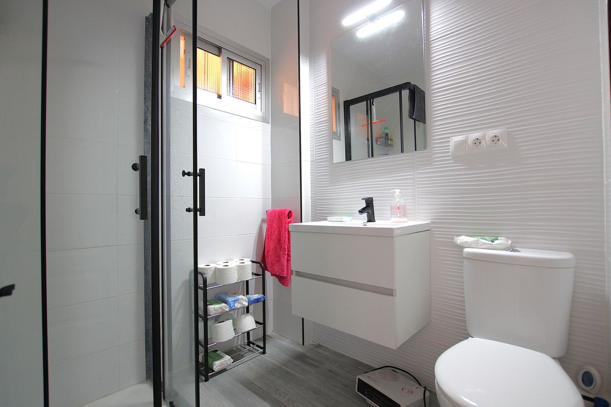 Se vende Apartamento Planta Media de 1 dormitorios en Costa Del Sol, Málaga, España