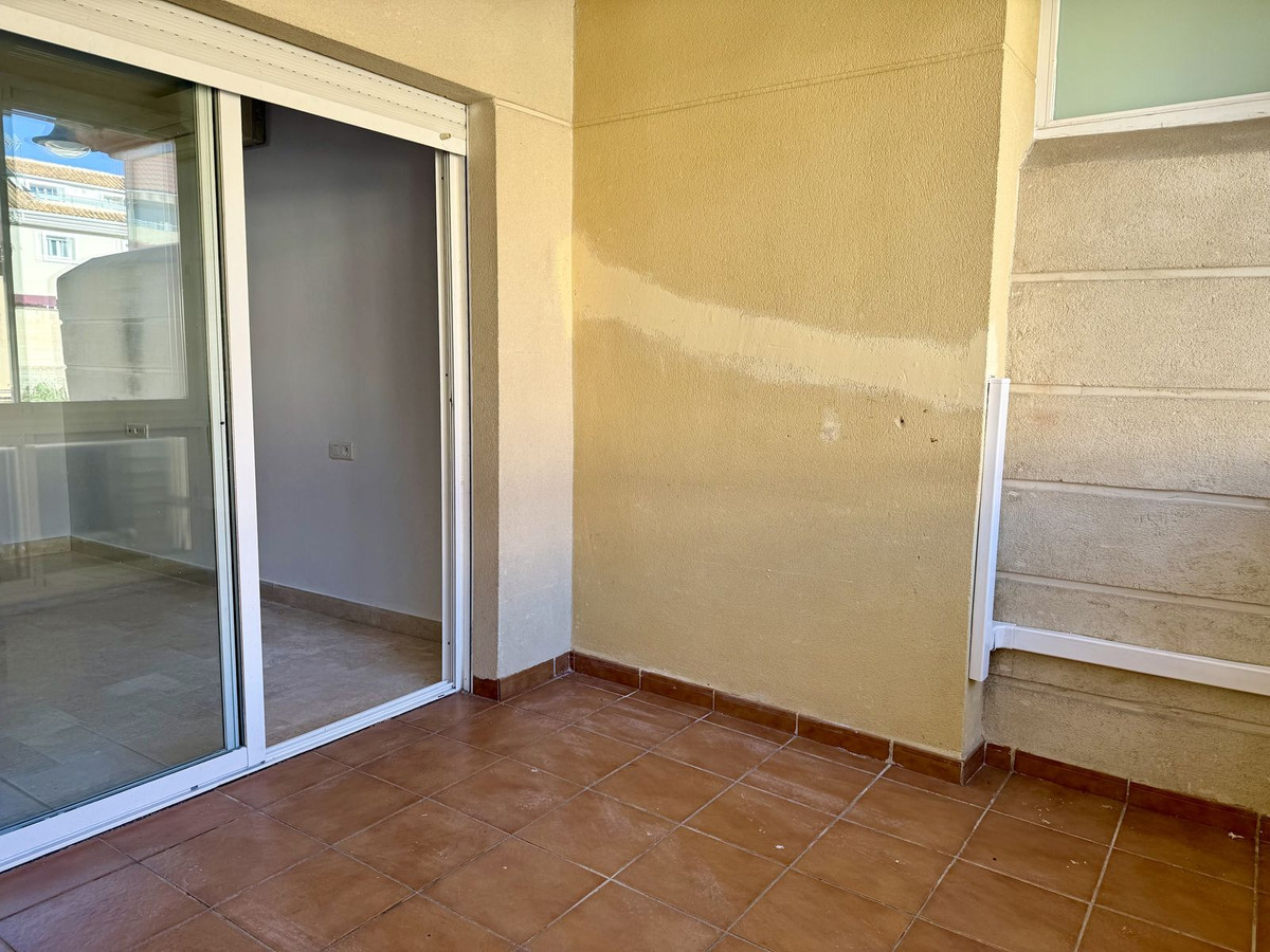 Se vende Apartamento Planta Media de 3 dormitorios en Costa Del Sol, Málaga, España
