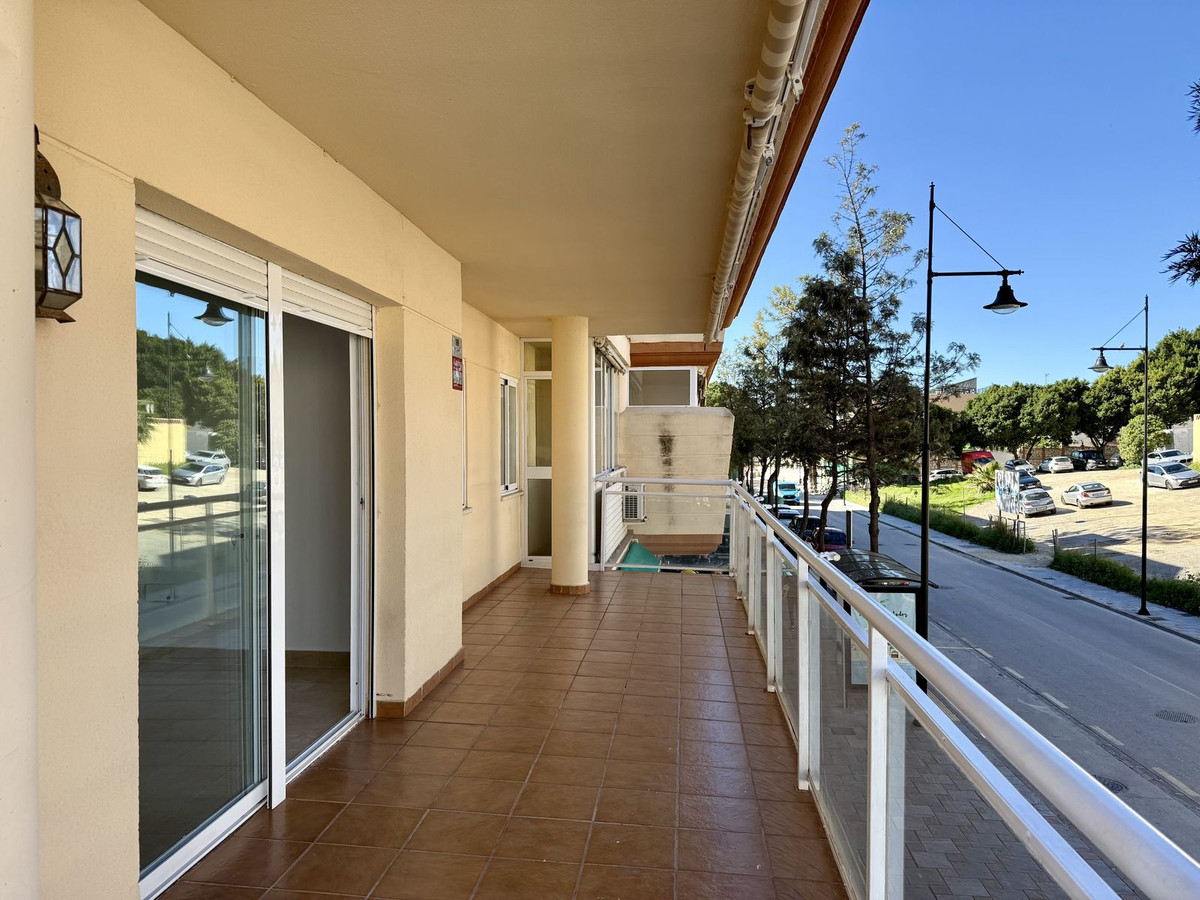 Se vende Apartamento Planta Media de 3 dormitorios en Costa Del Sol, Málaga, España