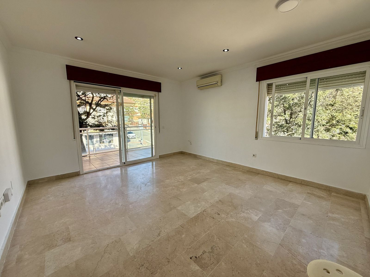 Se vende Apartamento Planta Media de 3 dormitorios en Costa Del Sol, Málaga, España