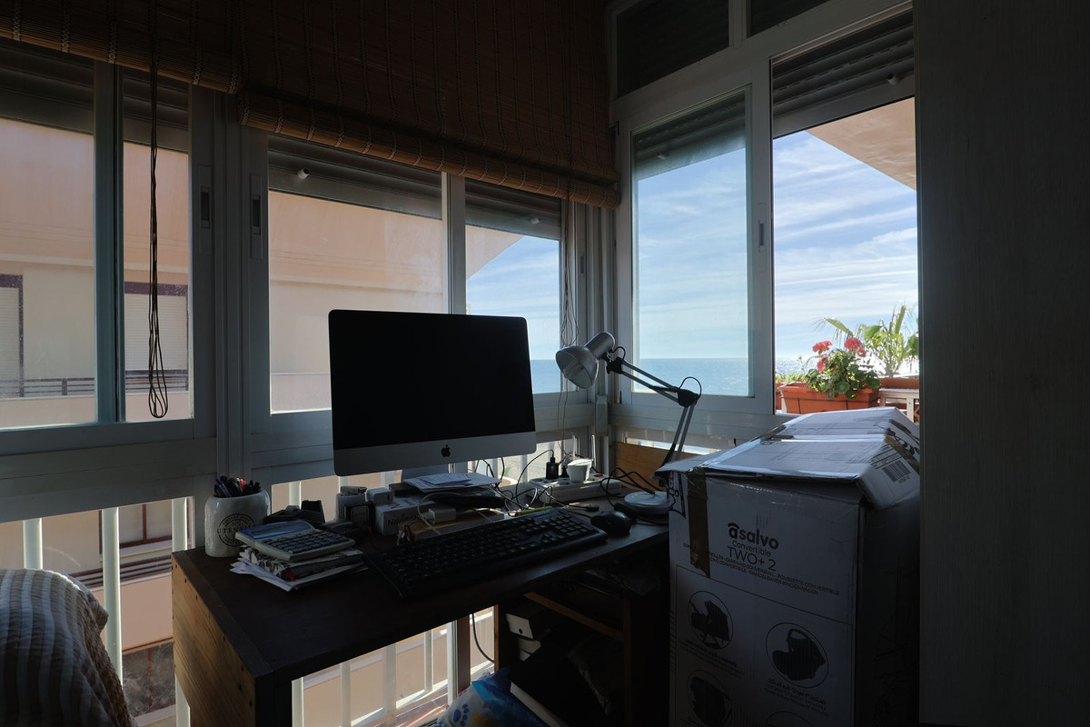 3 Bed Apartment for sale in Estepona Costa Del Sol, Málaga, Spain