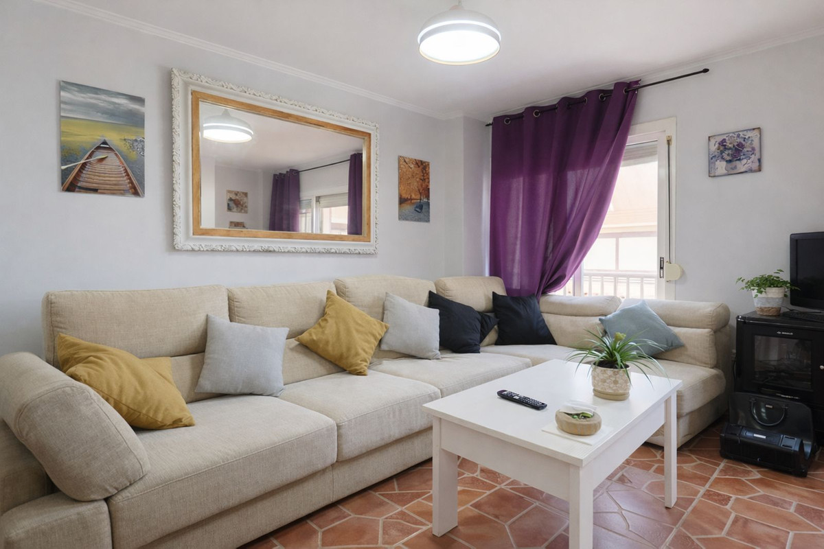 3 Bed Apartment for sale in Estepona Costa Del Sol, Málaga, Spain