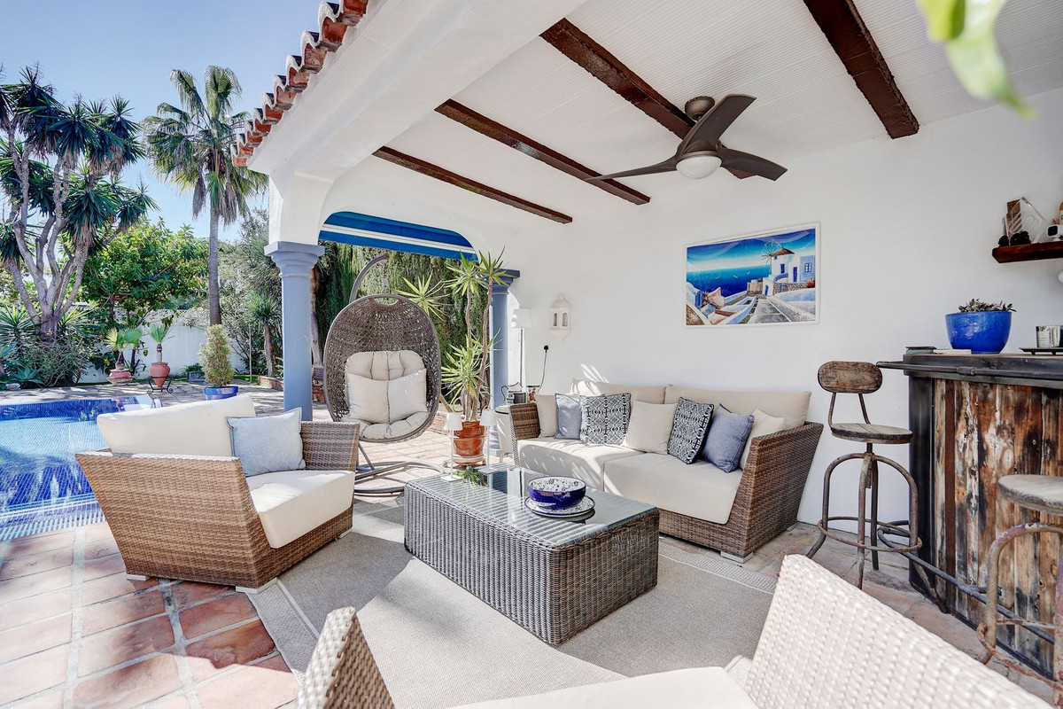 Se vende Villa - Chalet de 3 dormitorios en Costa Del Sol, Málaga, España