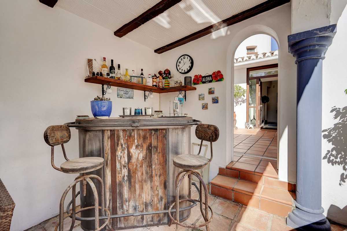 Se vende Villa - Chalet de 3 dormitorios en Costa Del Sol, Málaga, España