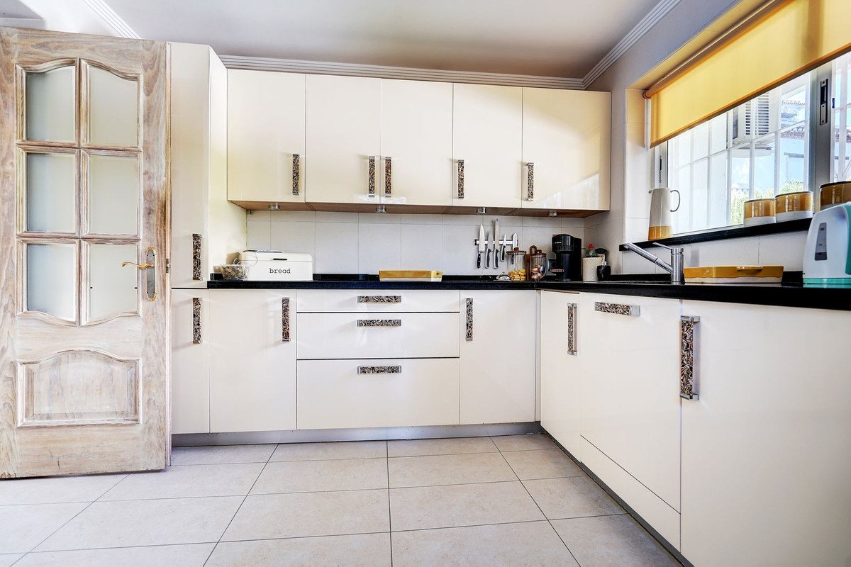 Se vende Villa - Chalet de 3 dormitorios en Costa Del Sol, Málaga, España