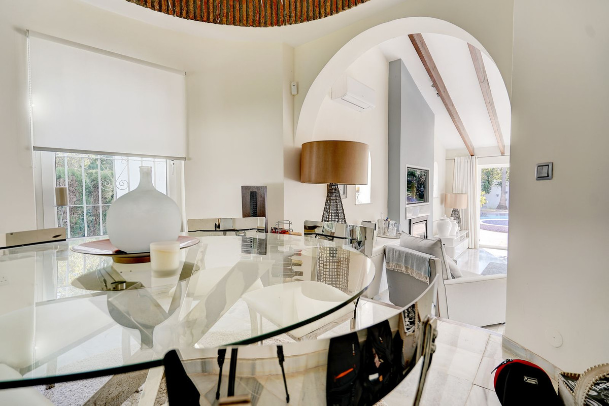 Se vende Villa - Chalet de 3 dormitorios en Costa Del Sol, Málaga, España