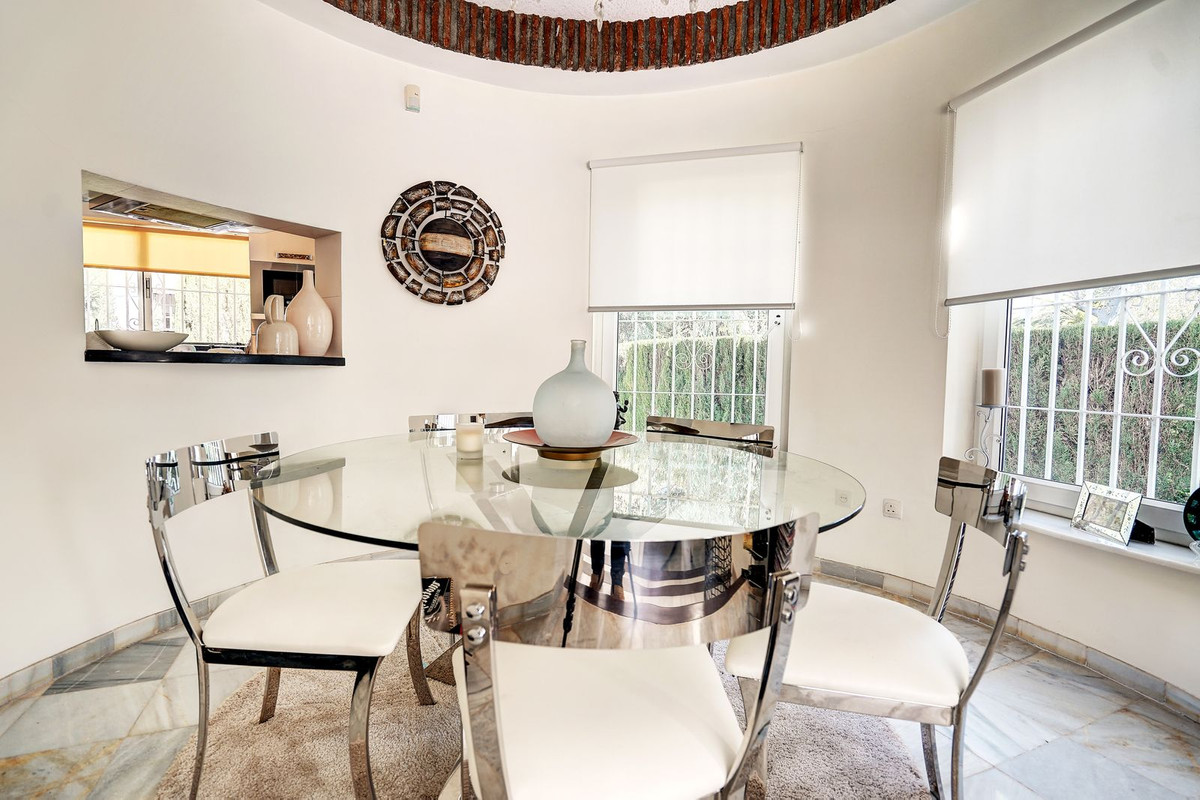 Se vende Villa - Chalet de 3 dormitorios en Costa Del Sol, Málaga, España