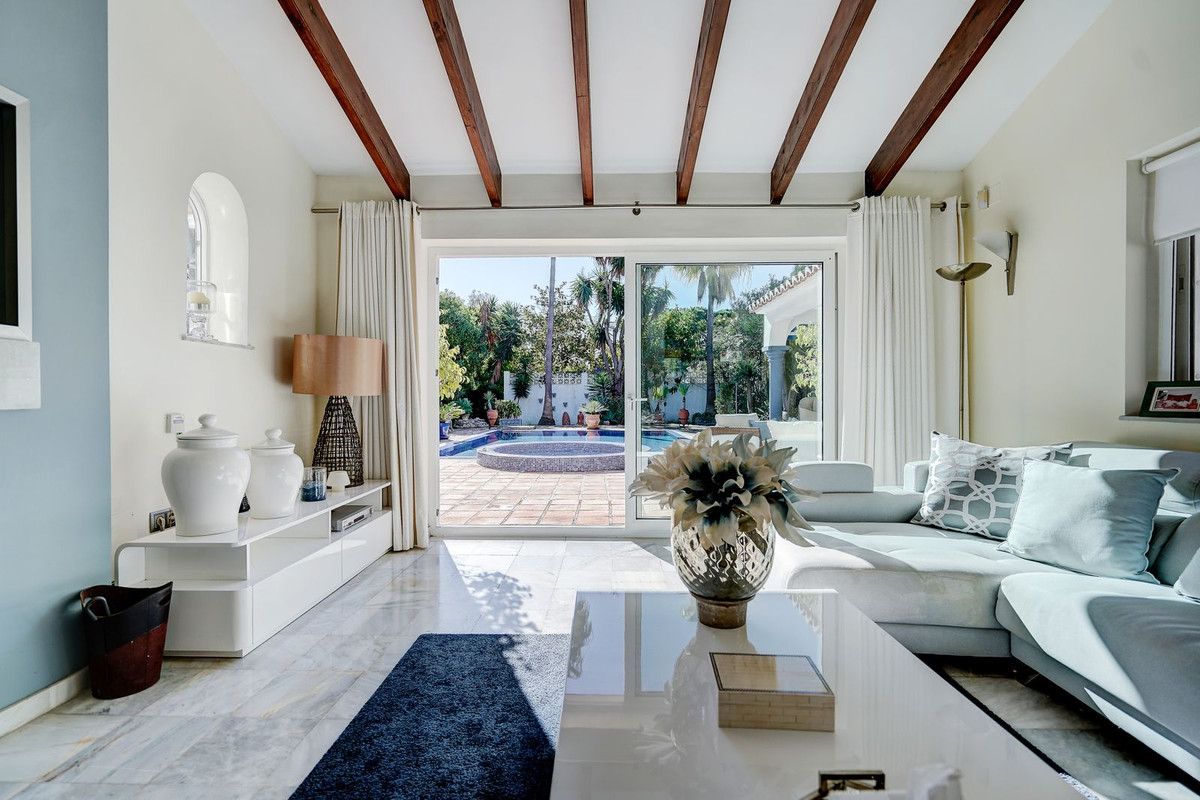 Se vende Villa - Chalet de 3 dormitorios en Costa Del Sol, Málaga, España