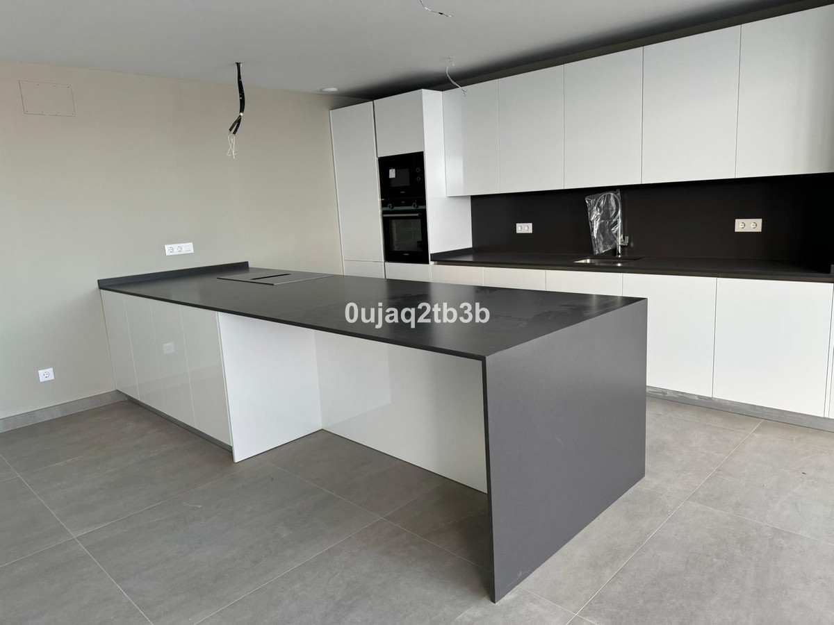 3 Bed Apartment for sale in Estepona Costa Del Sol, Málaga, Spain