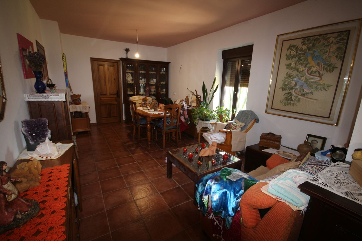 20 Bed Townhouse for sale in Almogía Costa Del Sol, Málaga, Spain