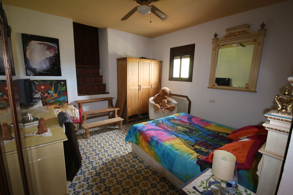 20 Bed Townhouse for sale in Almogía Costa Del Sol, Málaga, Spain