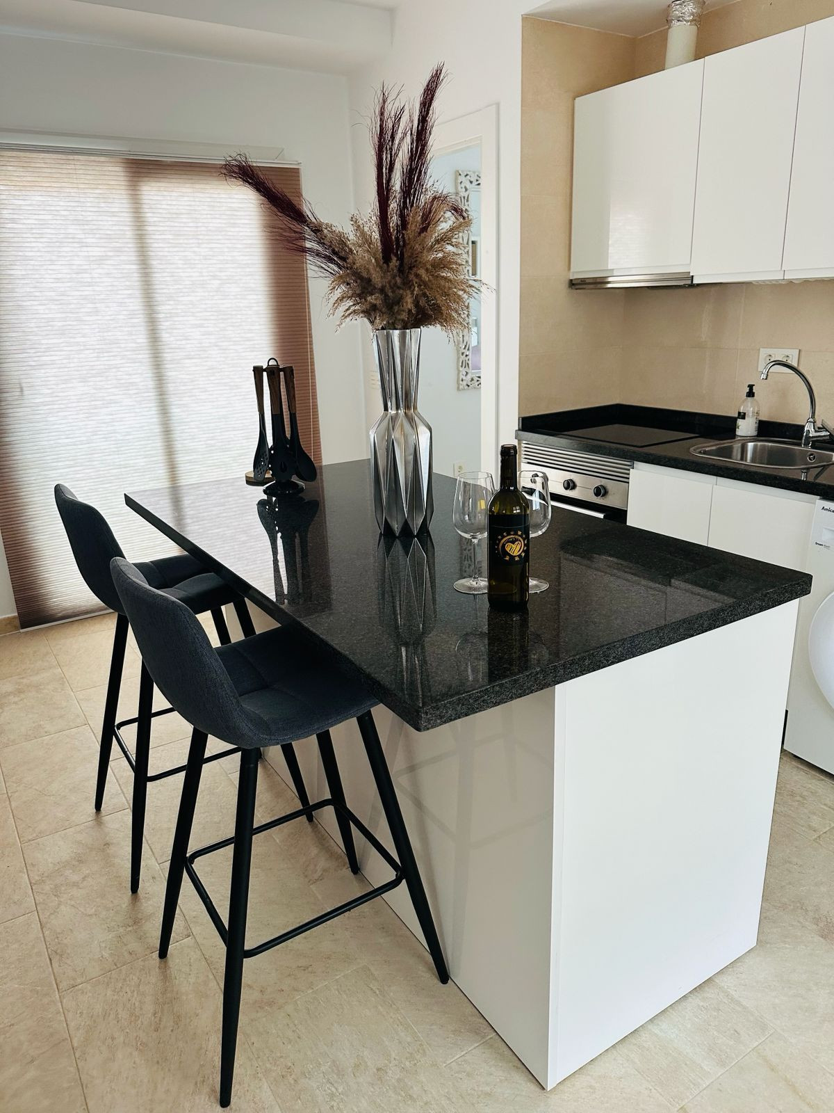 2 Bed Apartment for sale in La Carihuela Costa Del Sol, Málaga, Spain
