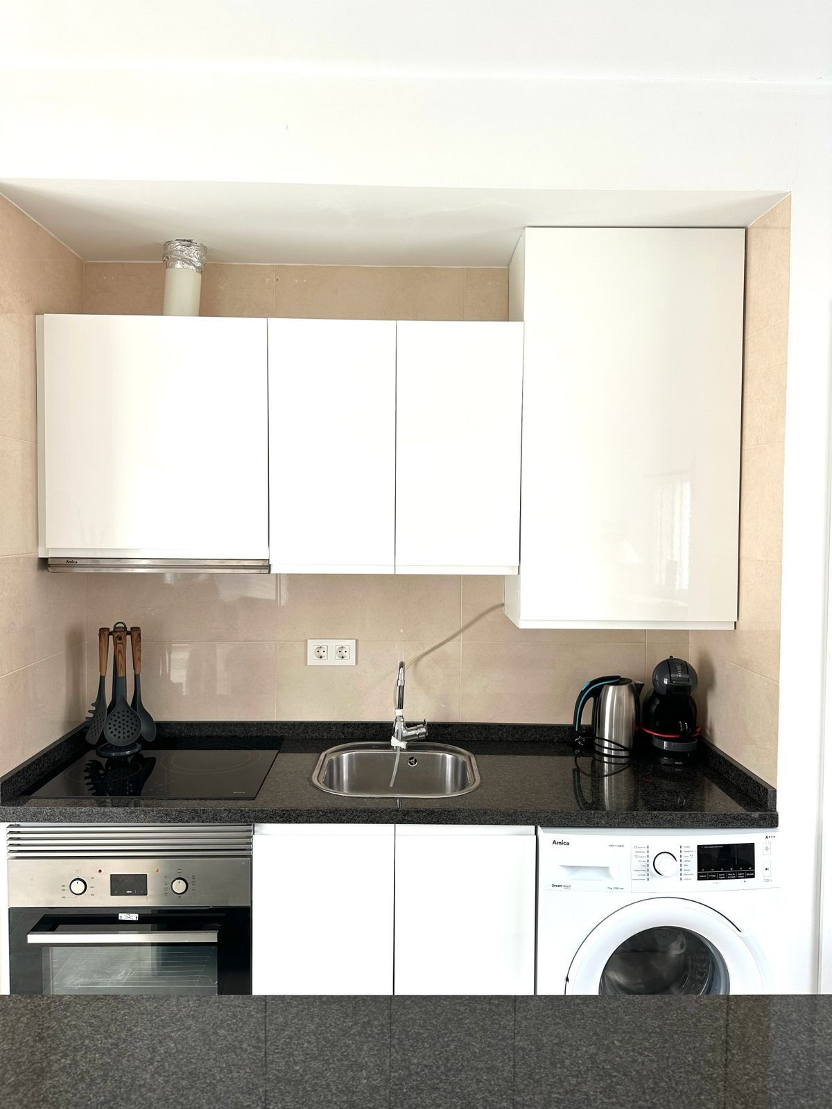 2 Bed Apartment for sale in La Carihuela Costa Del Sol, Málaga, Spain