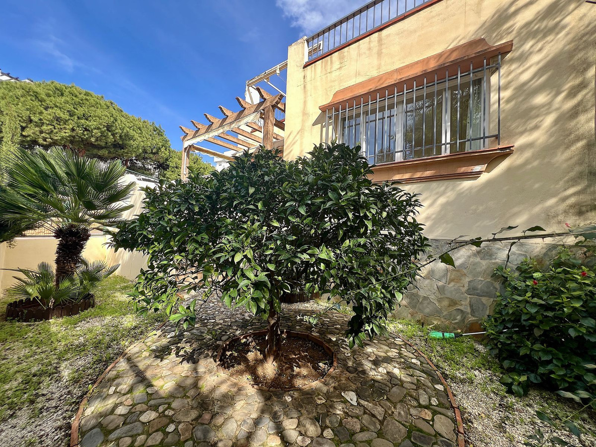 Se vende Pareada de 3 dormitorios en Costa Del Sol, Málaga, España
