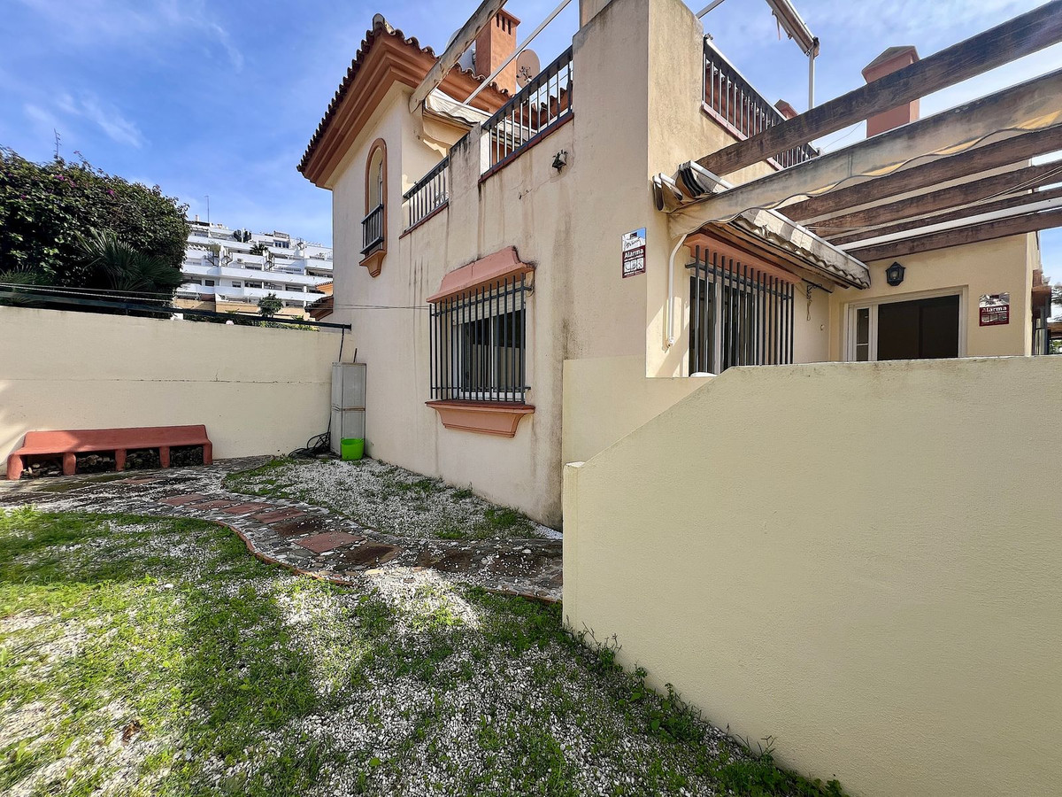 Se vende Pareada de 3 dormitorios en Costa Del Sol, Málaga, España