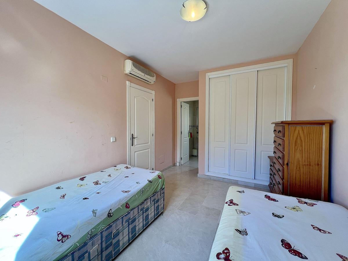 Se vende Pareada de 3 dormitorios en Costa Del Sol, Málaga, España