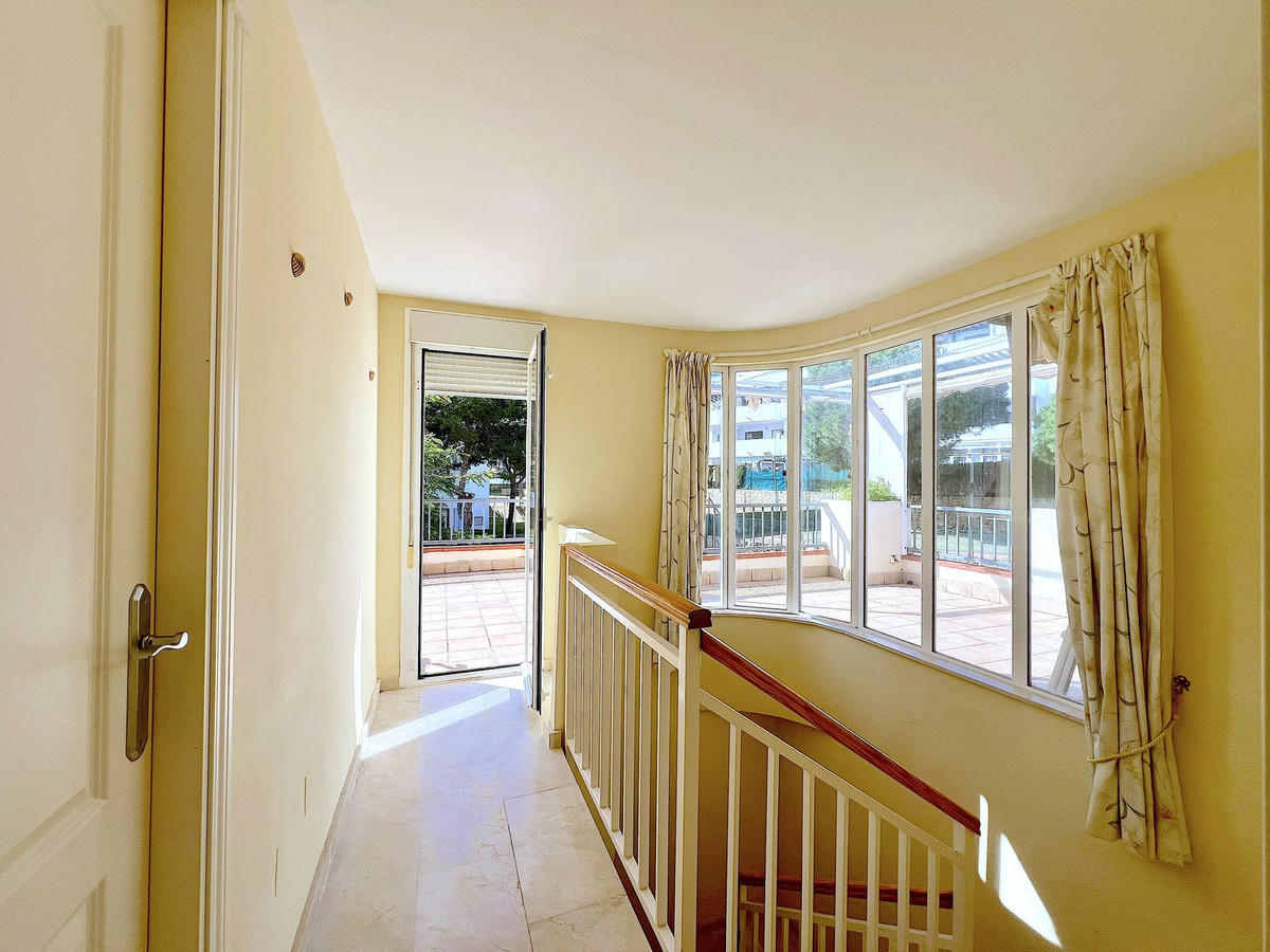 Se vende Pareada de 3 dormitorios en Costa Del Sol, Málaga, España