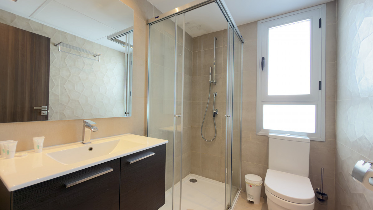 3 Bed Apartment for sale in San Pedro De Alcántara Costa Del Sol, Málaga, Spain