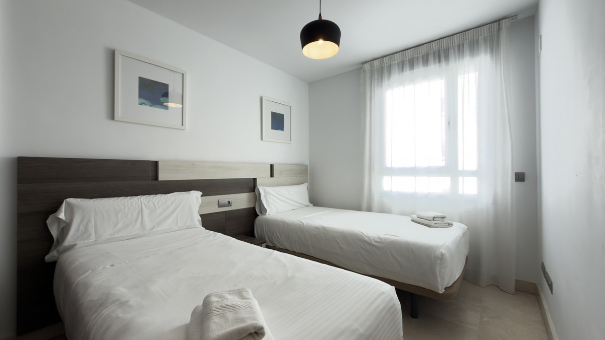 3 Bed Apartment for sale in San Pedro De Alcántara Costa Del Sol, Málaga, Spain
