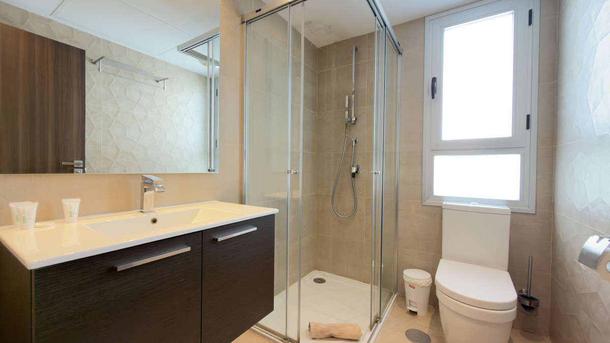3 Bed Apartment for sale in San Pedro De Alcántara Costa Del Sol, Málaga, Spain