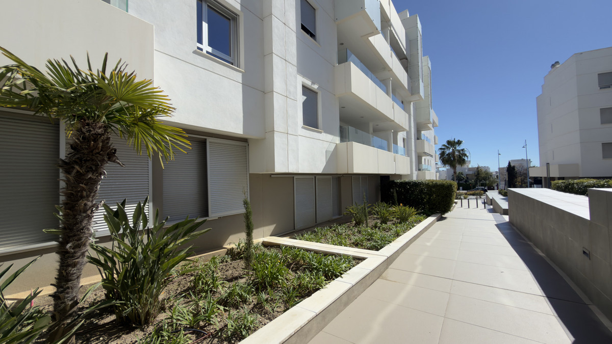 3 Bed Apartment for sale in San Pedro De Alcántara Costa Del Sol, Málaga, Spain