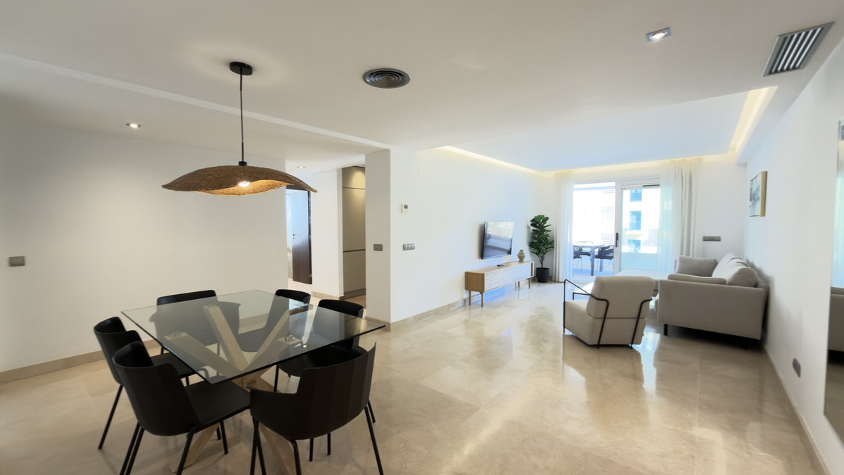 3 Bed Apartment for sale in San Pedro De Alcántara Costa Del Sol, Málaga, Spain