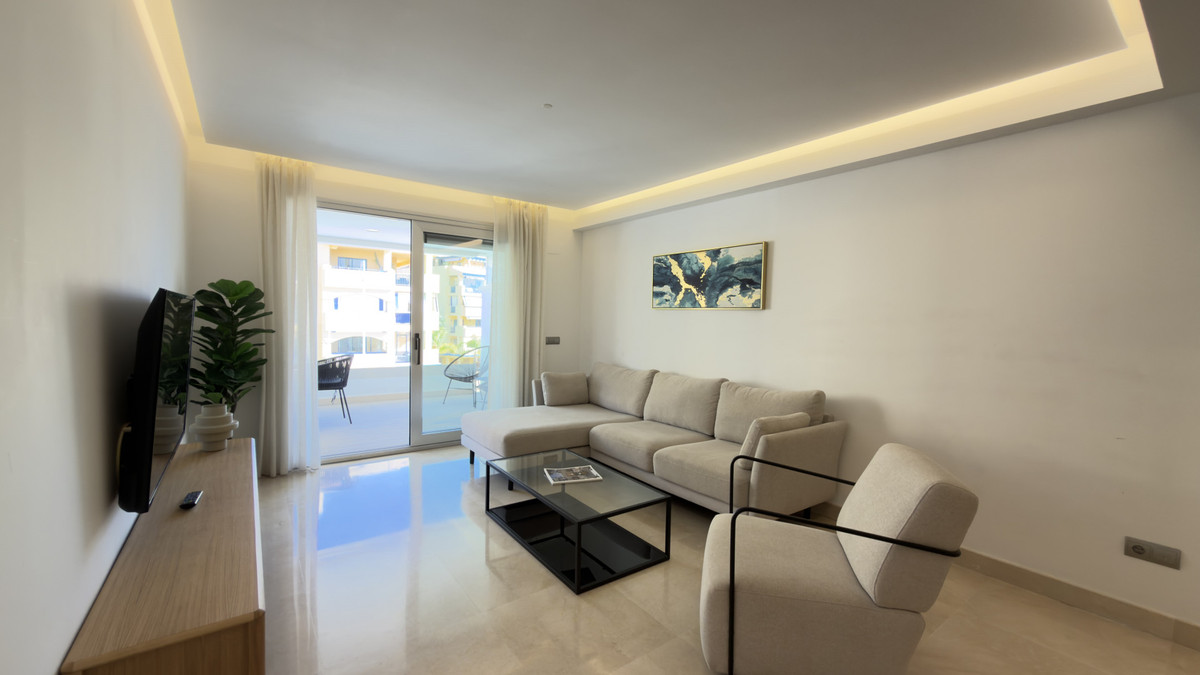 3 Bed Apartment for sale in San Pedro De Alcántara Costa Del Sol, Málaga, Spain