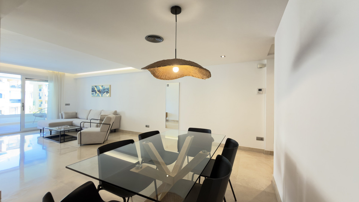 3 Bed Apartment for sale in San Pedro De Alcántara Costa Del Sol, Málaga, Spain