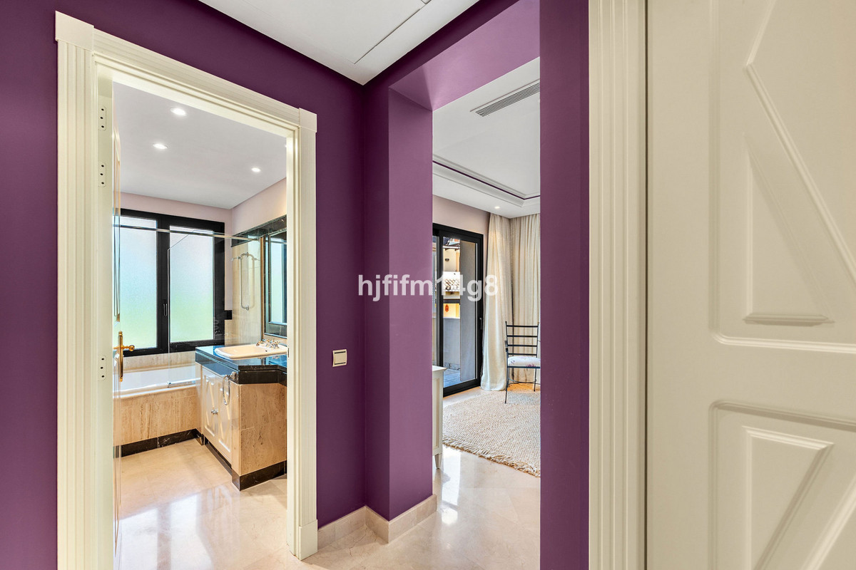 Se vende Apartamento Planta Media de 3 dormitorios en Costa Del Sol, Málaga, España