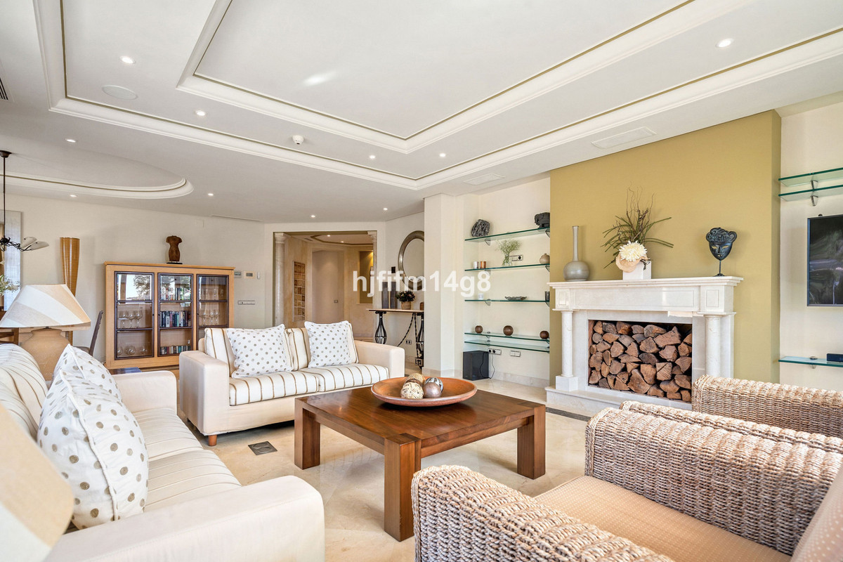 Se vende Apartamento Planta Media de 3 dormitorios en Costa Del Sol, Málaga, España