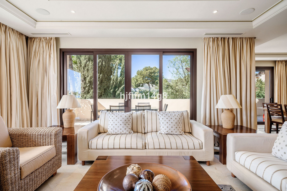 Se vende Apartamento Planta Media de 3 dormitorios en Costa Del Sol, Málaga, España
