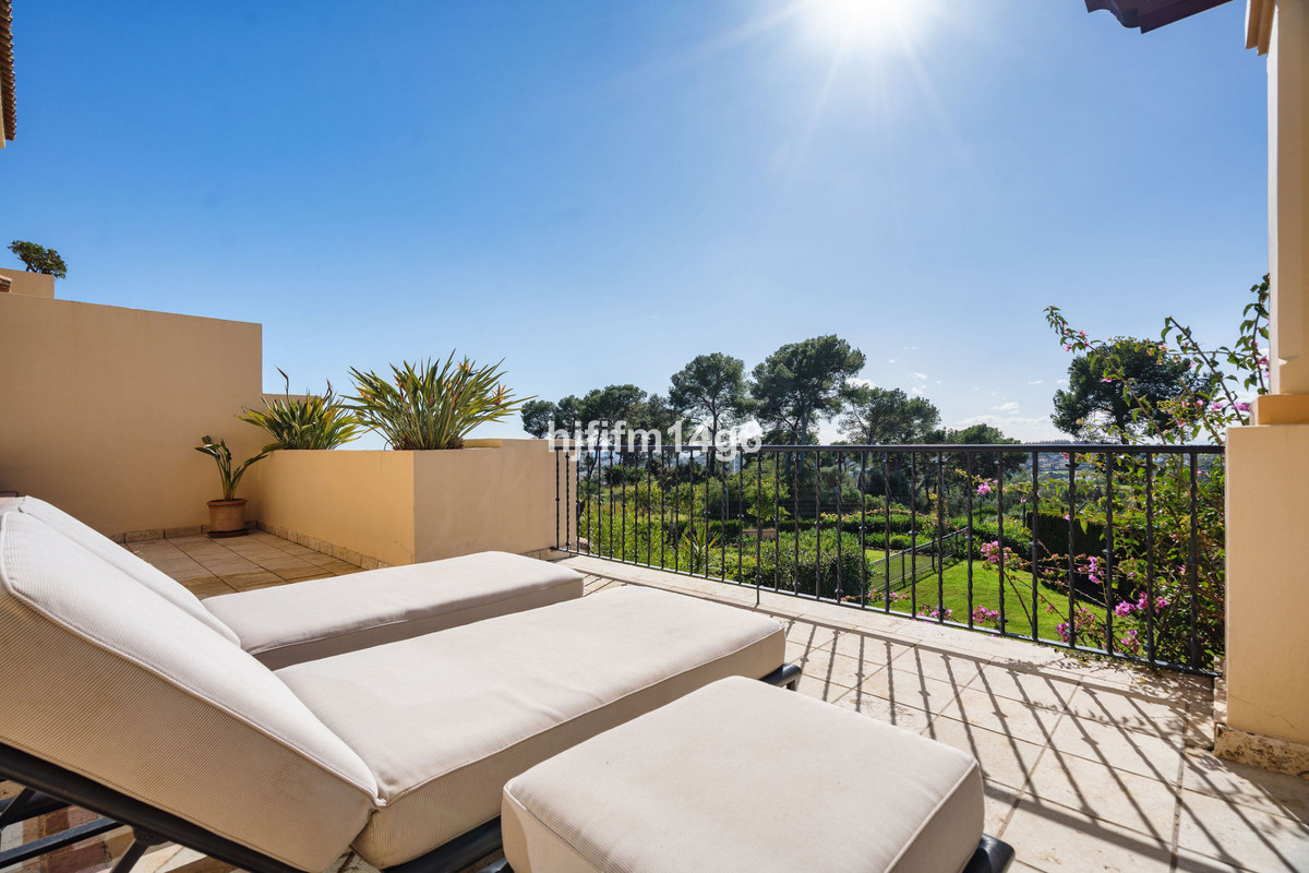 Se vende Apartamento Planta Media de 3 dormitorios en Costa Del Sol, Málaga, España
