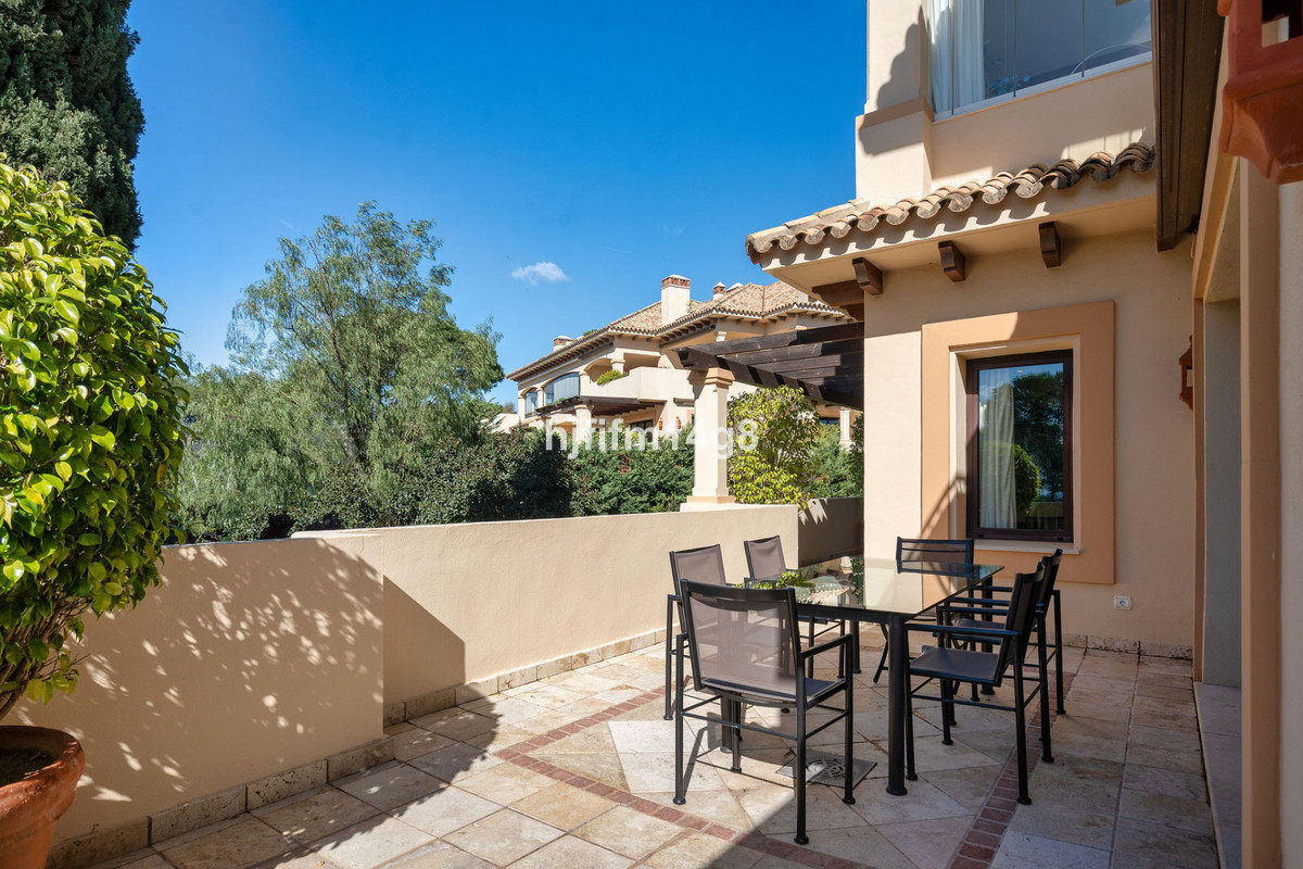 Se vende Apartamento Planta Media de 3 dormitorios en Costa Del Sol, Málaga, España