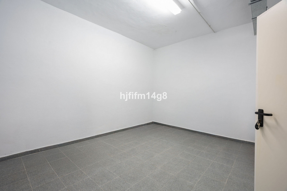 Se vende Apartamento Planta Media de 3 dormitorios en Costa Del Sol, Málaga, España