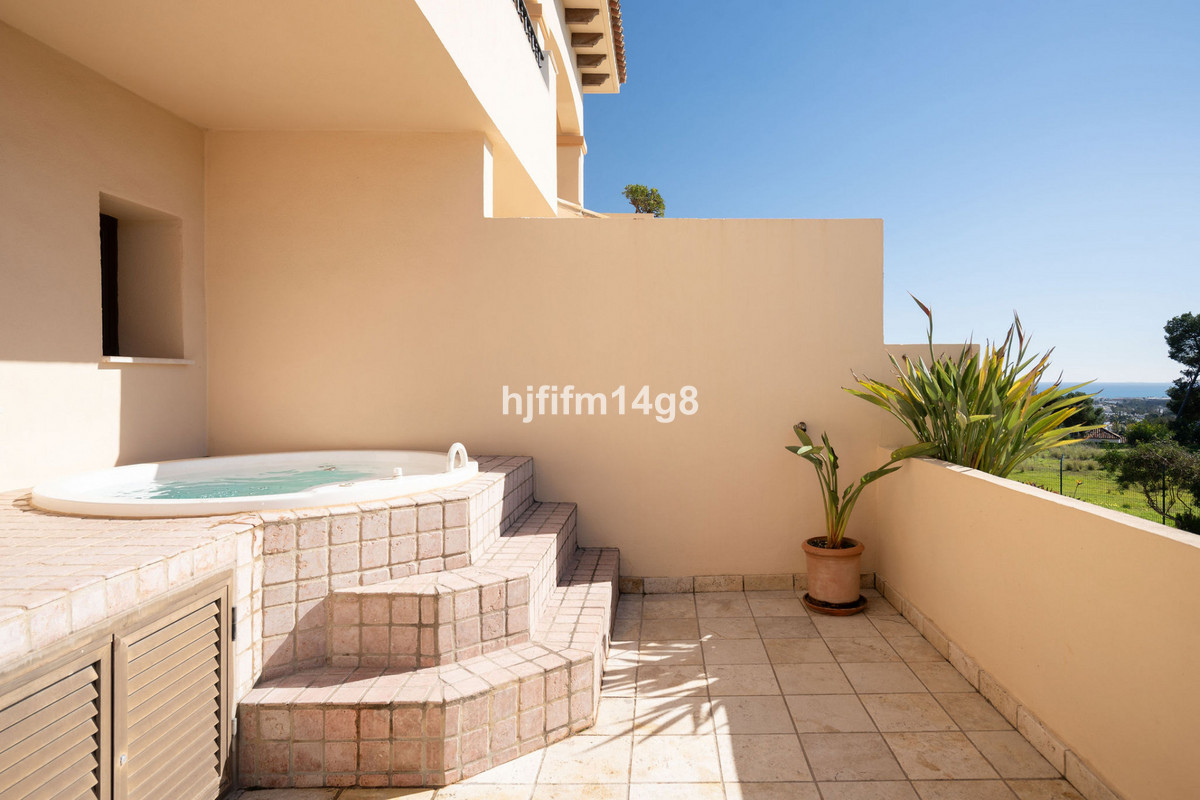 Se vende Apartamento Planta Media de 3 dormitorios en Costa Del Sol, Málaga, España