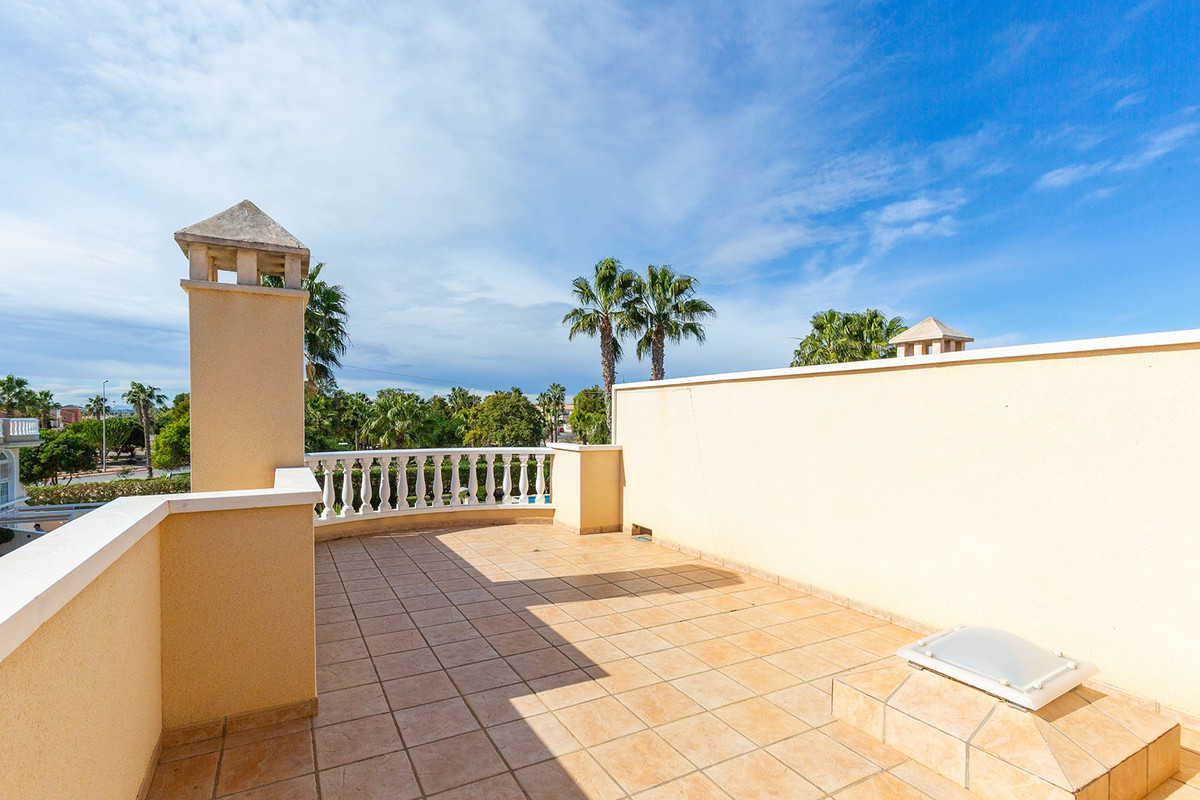 Se vende Villa - Chalet de 2 dormitorios en Costa Blanca, Alicante, España