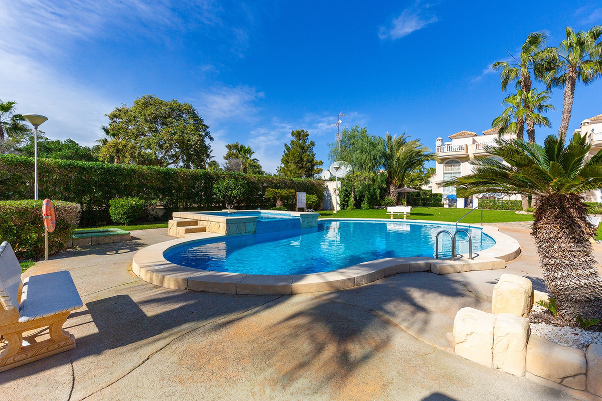 Se vende Villa - Chalet de 2 dormitorios en Costa Blanca, Alicante, España