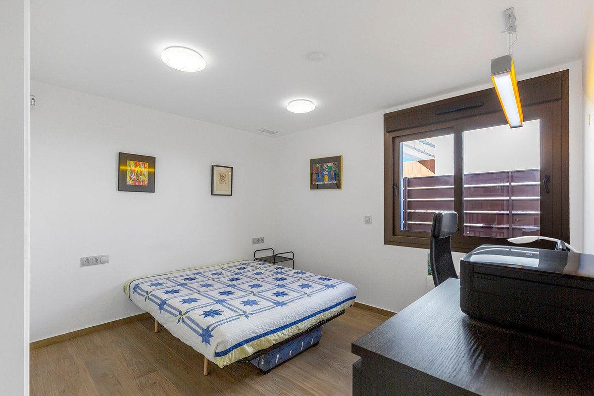 Se vende Villa - Chalet de 3 dormitorios en Costa Blanca, Alicante, España