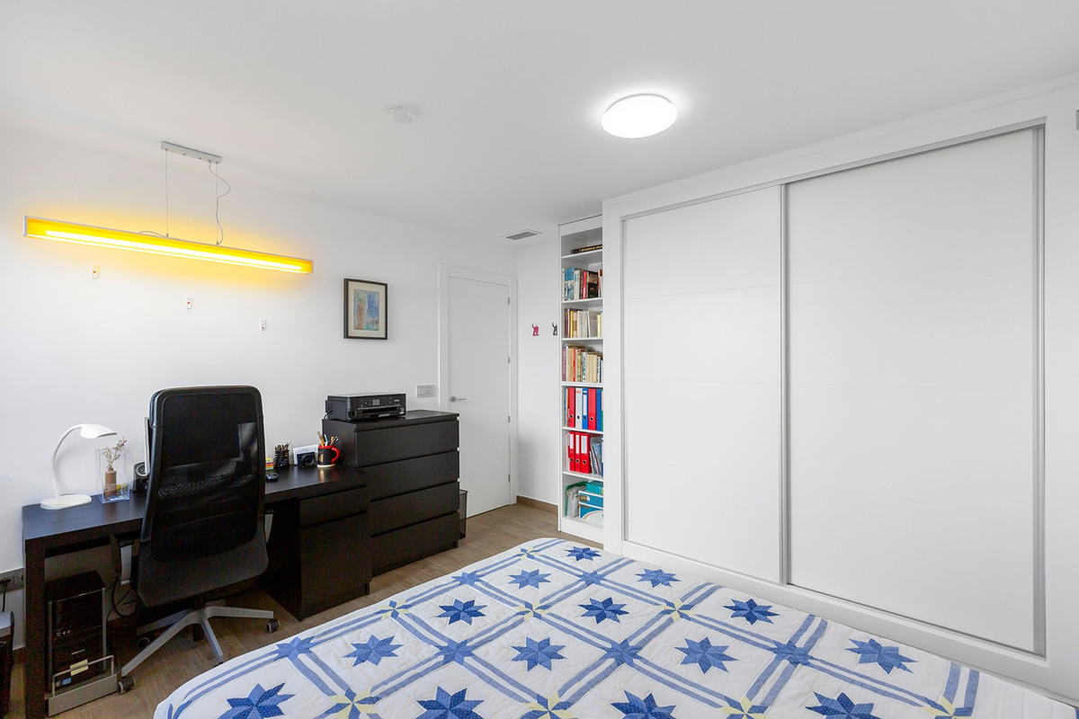 Se vende Villa - Chalet de 3 dormitorios en Costa Blanca, Alicante, España