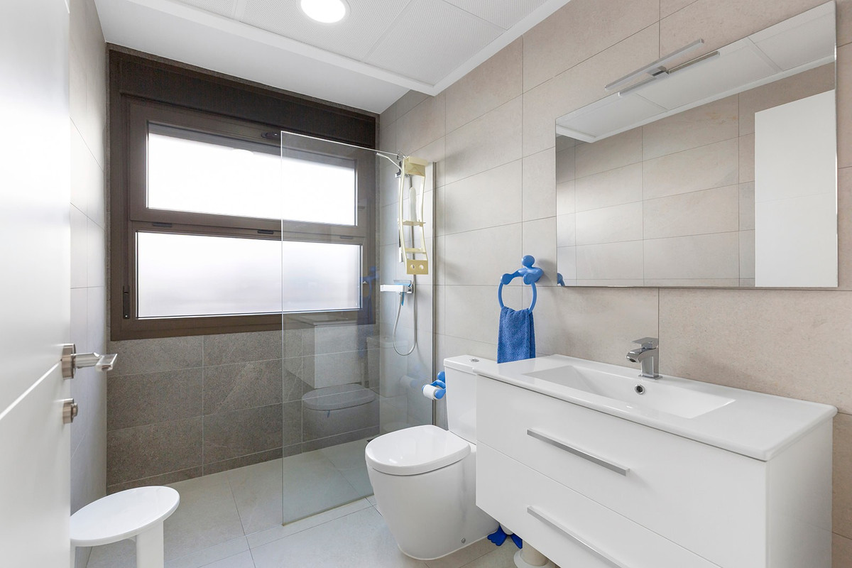 Se vende Villa - Chalet de 3 dormitorios en Costa Blanca, Alicante, España