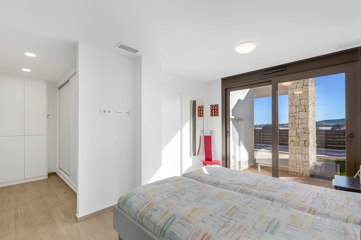 Se vende Villa - Chalet de 3 dormitorios en Costa Blanca, Alicante, España