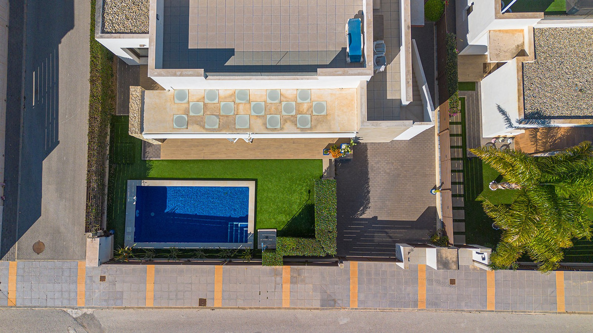 Se vende Villa - Chalet de 3 dormitorios en Costa Blanca, Alicante, España