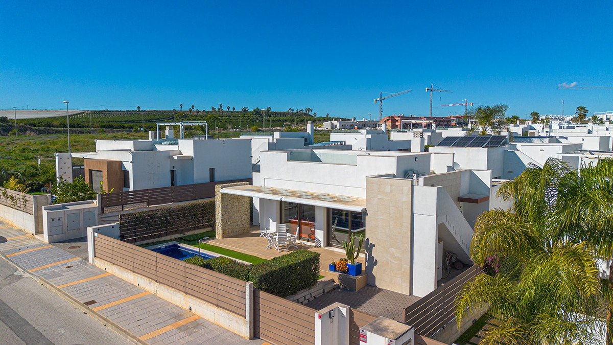 Se vende Villa - Chalet de 3 dormitorios en Costa Blanca, Alicante, España