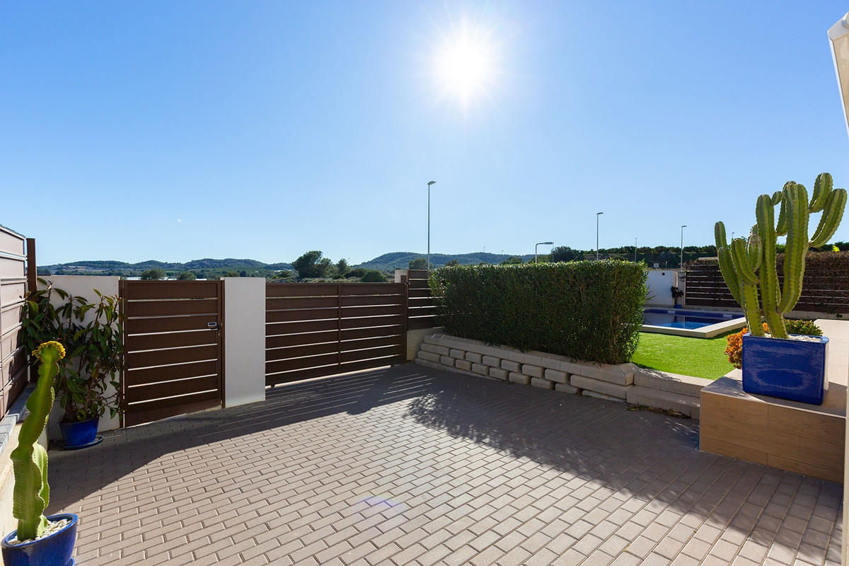 Se vende Villa - Chalet de 3 dormitorios en Costa Blanca, Alicante, España