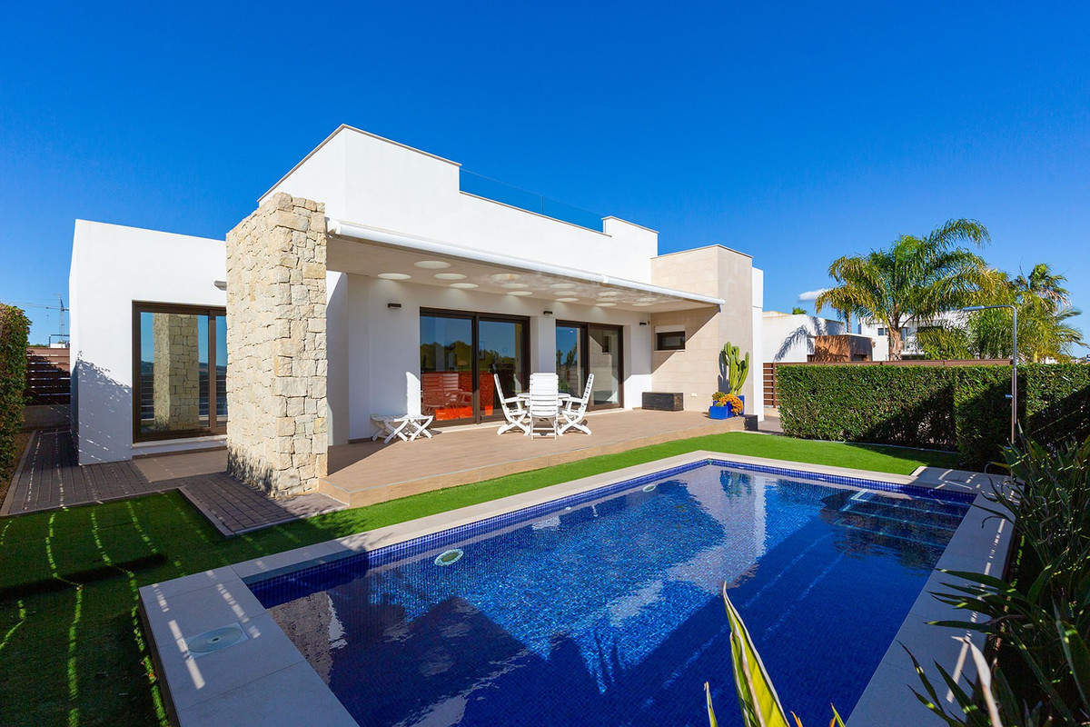 Se vende Villa - Chalet de 3 dormitorios en Costa Blanca, Alicante, España