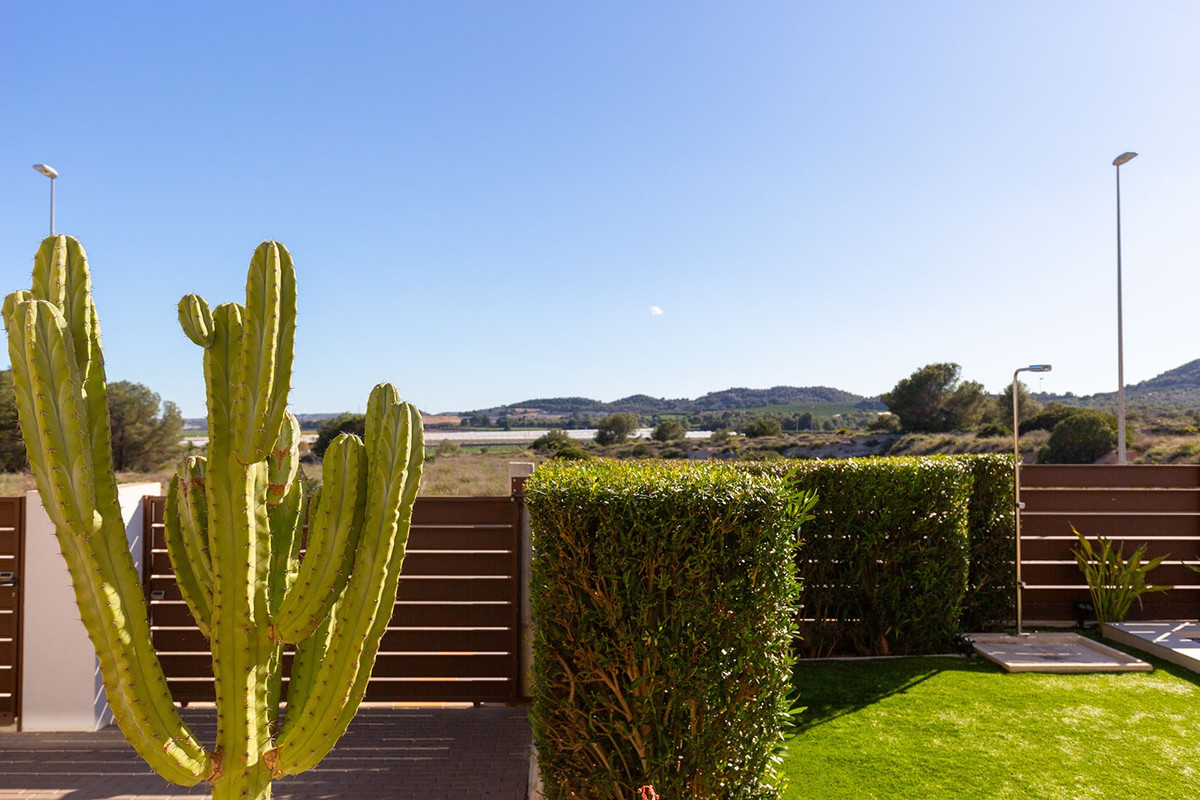 Se vende Villa - Chalet de 3 dormitorios en Costa Blanca, Alicante, España