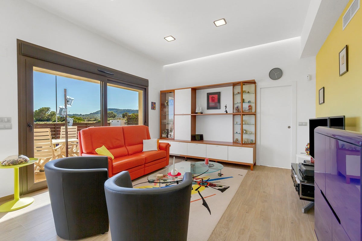 Se vende Villa - Chalet de 3 dormitorios en Costa Blanca, Alicante, España