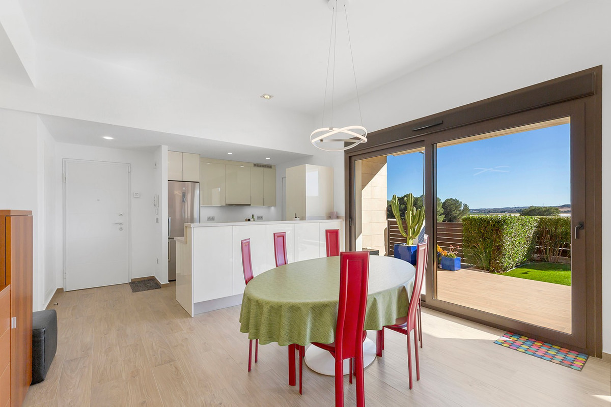 Se vende Villa - Chalet de 3 dormitorios en Costa Blanca, Alicante, España