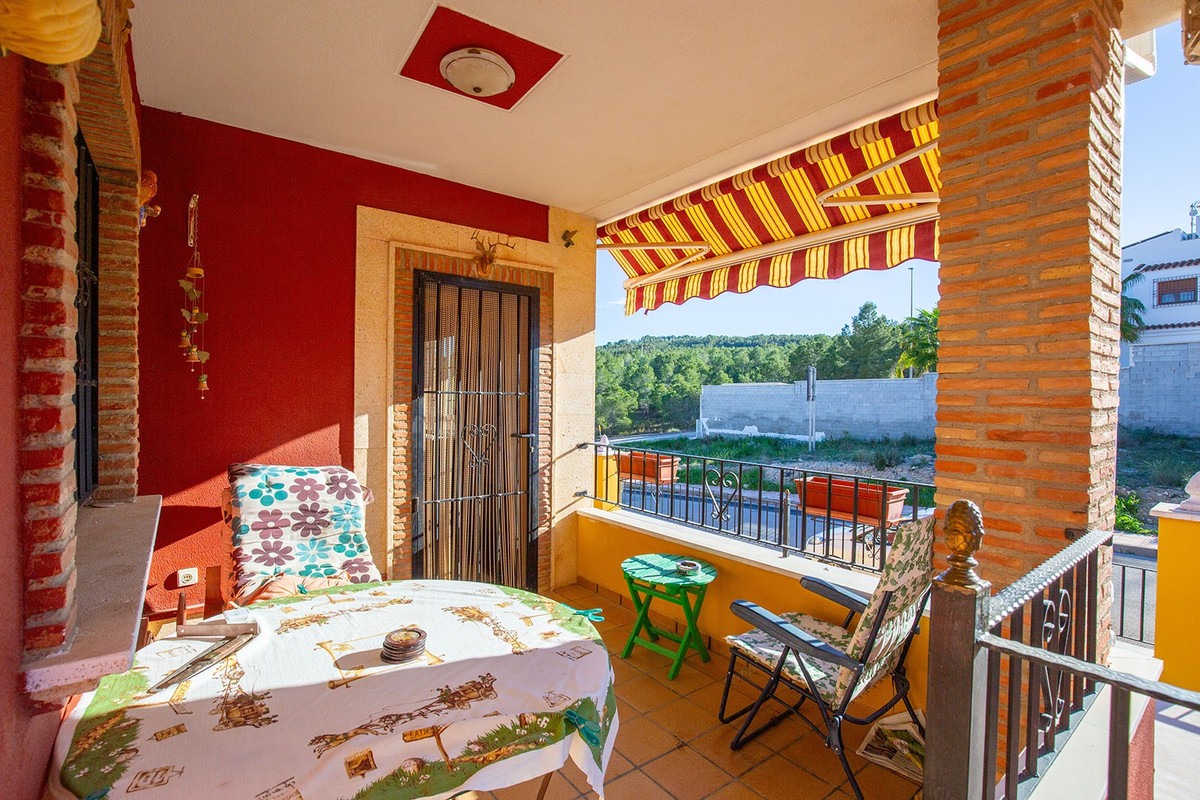 Se vende Villa - Chalet de 3 dormitorios en Costa Blanca, Alicante, España